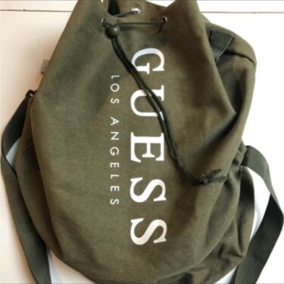 Guess military green shoulder sling duffel bag - Picture 2 of 4